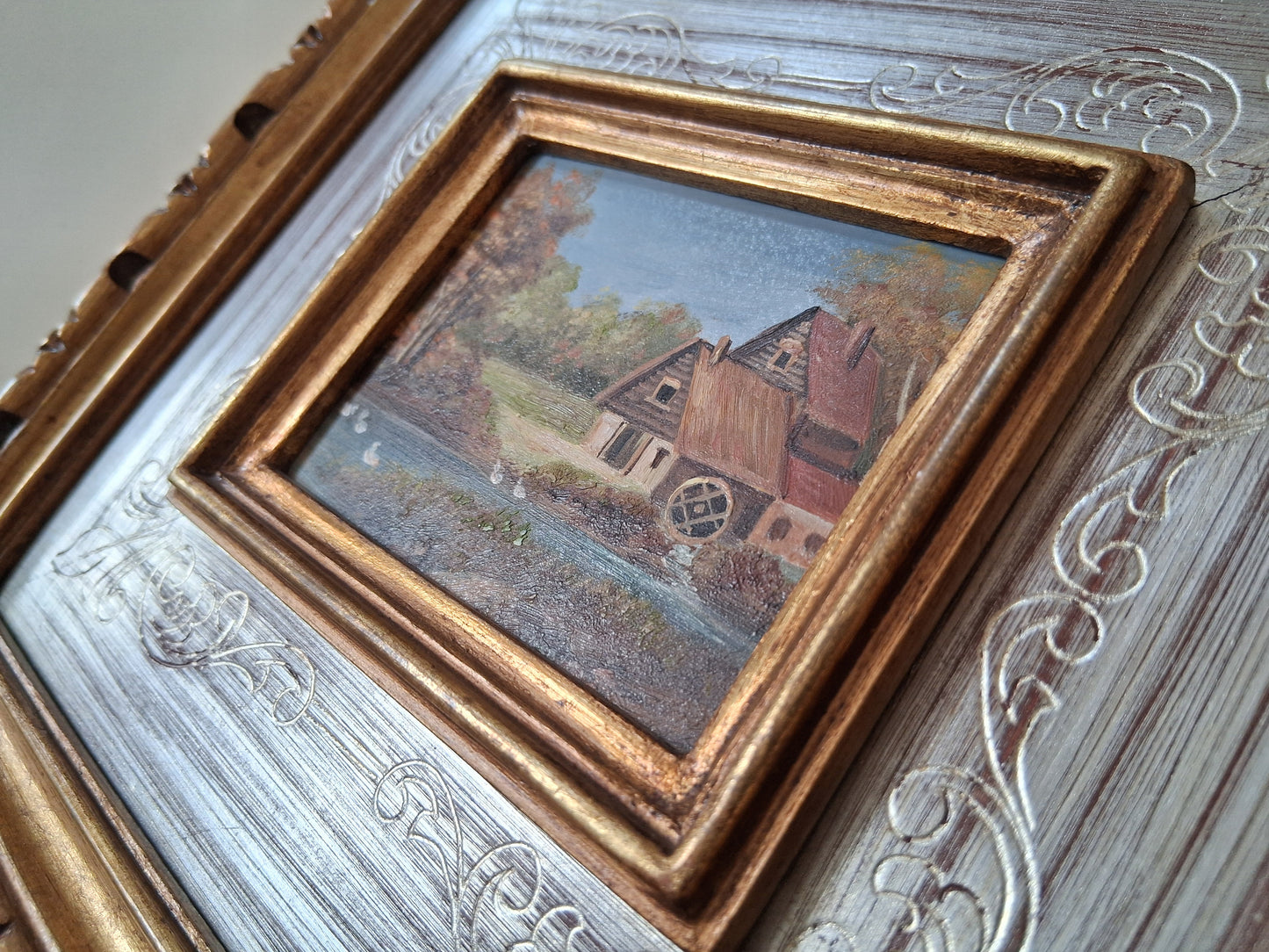 ORIGINAL Ölgemälde auf Karton inkl. Rahmen | Bauernhaus / Landschaft | 22x20 cm | Signiert