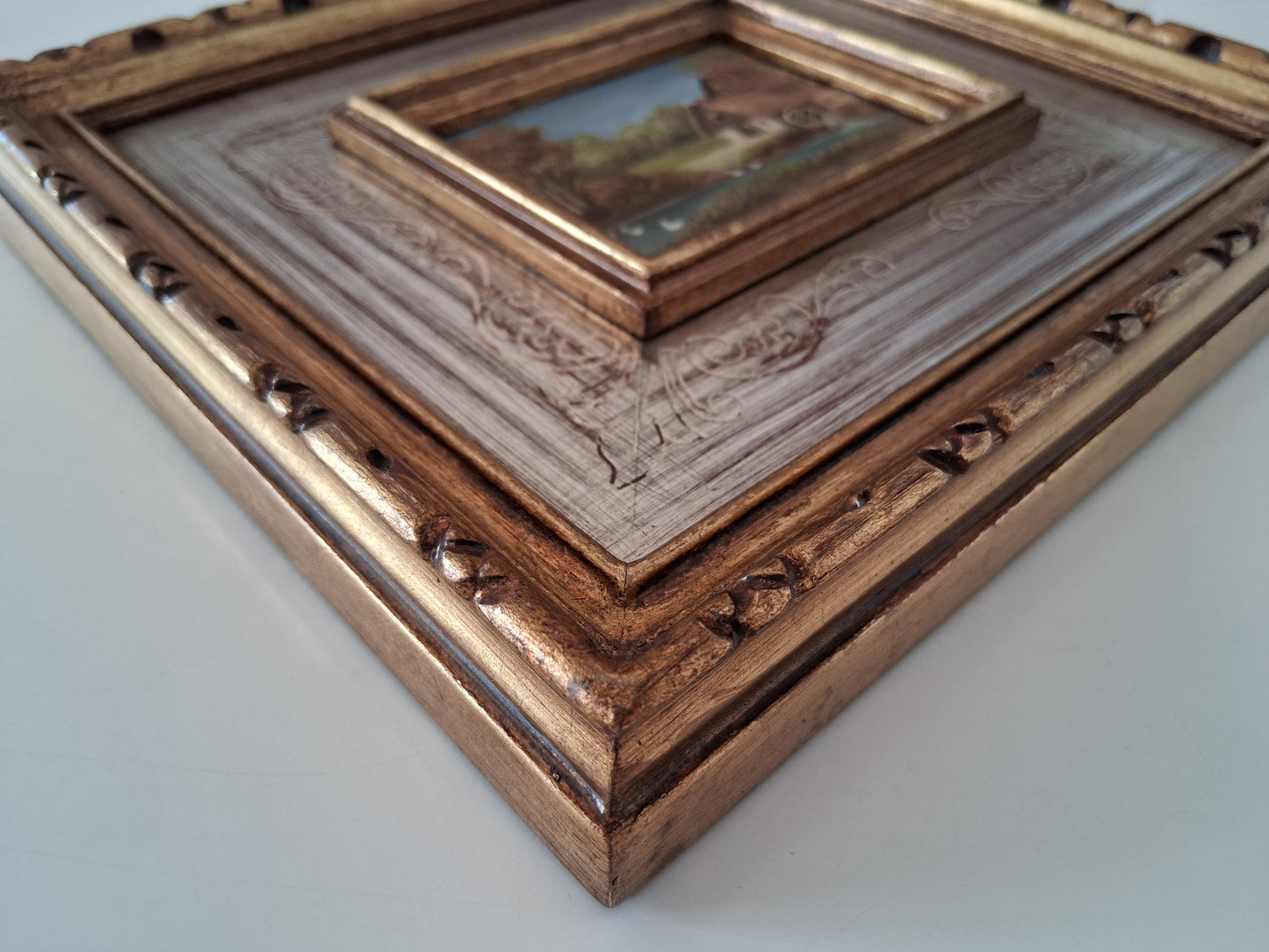 ORIGINAL Ölgemälde auf Karton inkl. Rahmen | Bauernhaus / Landschaft | 22x20 cm | Signiert