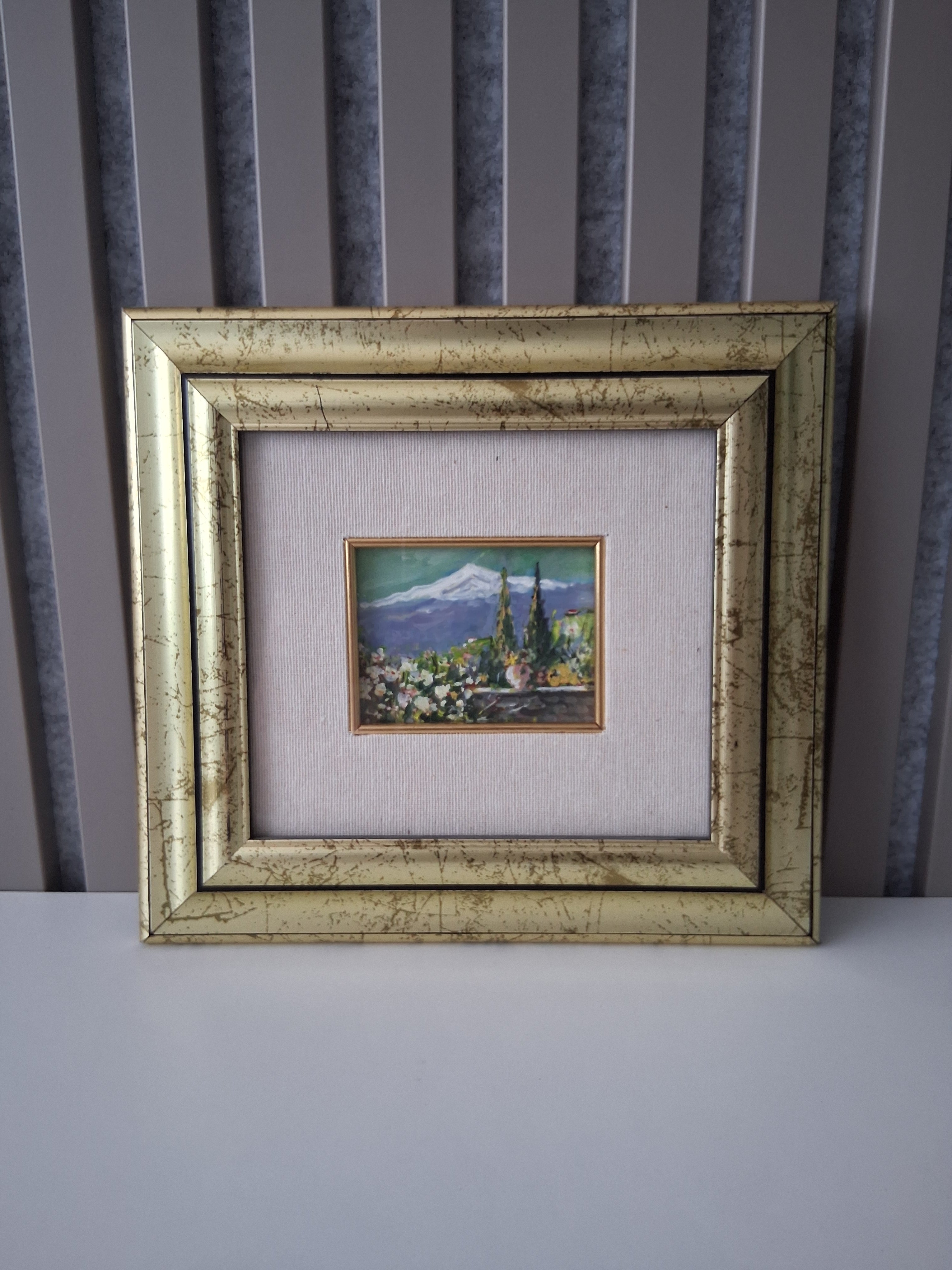 ORIGINAL Ölgemälde auf Holzplatte inkl. Rahmen | Taormina mit Ätna / Sizilien / Italien | 25x23 cm | Signiert